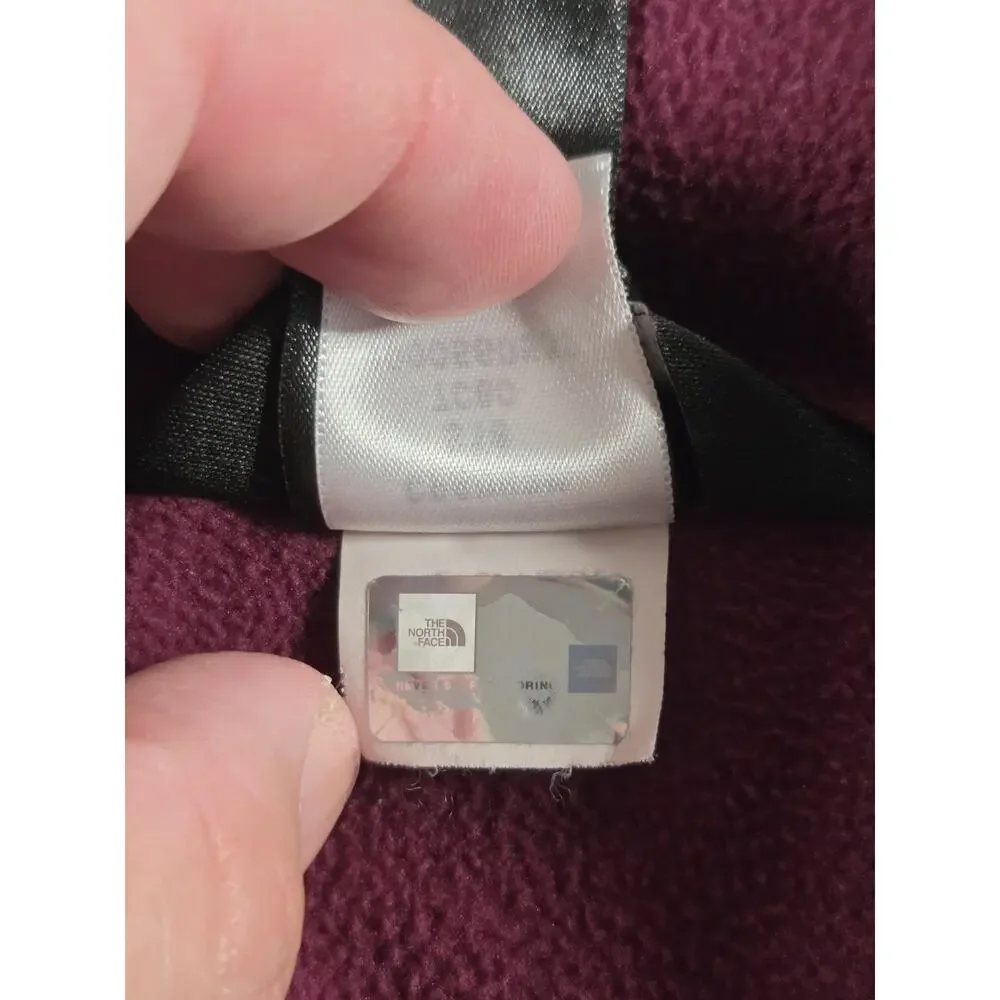 The North Face Mens Sz S Burgundy Long Sleeve 1/4 Zip Pullover Fleece Jacket C10
